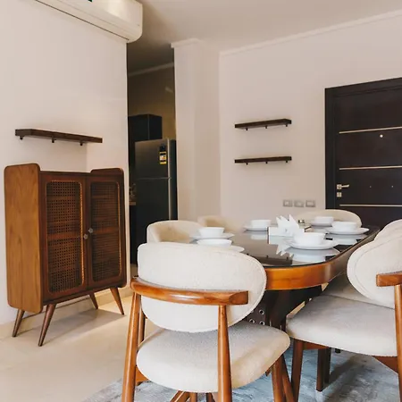 The Resi-Suites By Elegant Hospitality - Across Auc-2